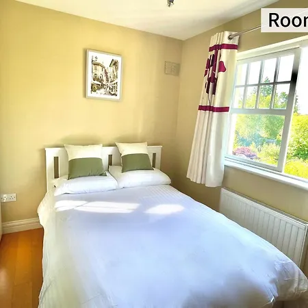 Rum i privatbostad Peaceful With Garden & Creek - New Cozy Dublin