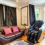 Peaceful With Garden & Creek - New Cozy Homestay szállás Dublin